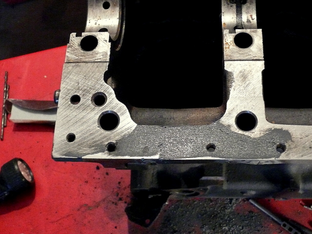 Блок двигателя на завершающей стадии ремонта